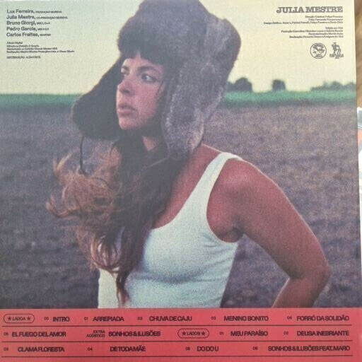 Julia Mestre – ARREPIADA